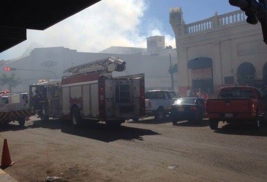 Vídeo: Se incendia sucursal de FAMSA en Hermosillo