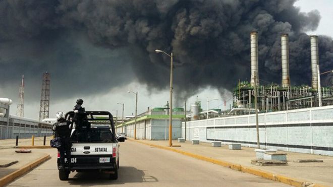 Explosión en planta de Pemex en Veracruz deja 30 heridos