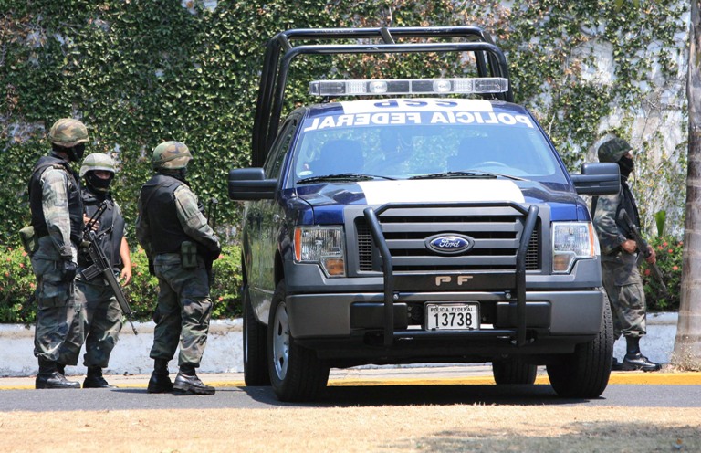 Fuerzas federales catean tres inmuebles en Culiacán, Sinaloa