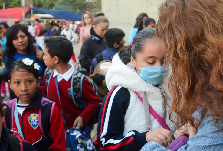 Escuelas, sin actividades al aire libre por contaminación: SEP