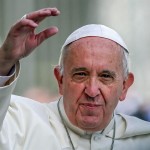 Papa pide respetar a gays, pero rechaza legalizar matrimonio